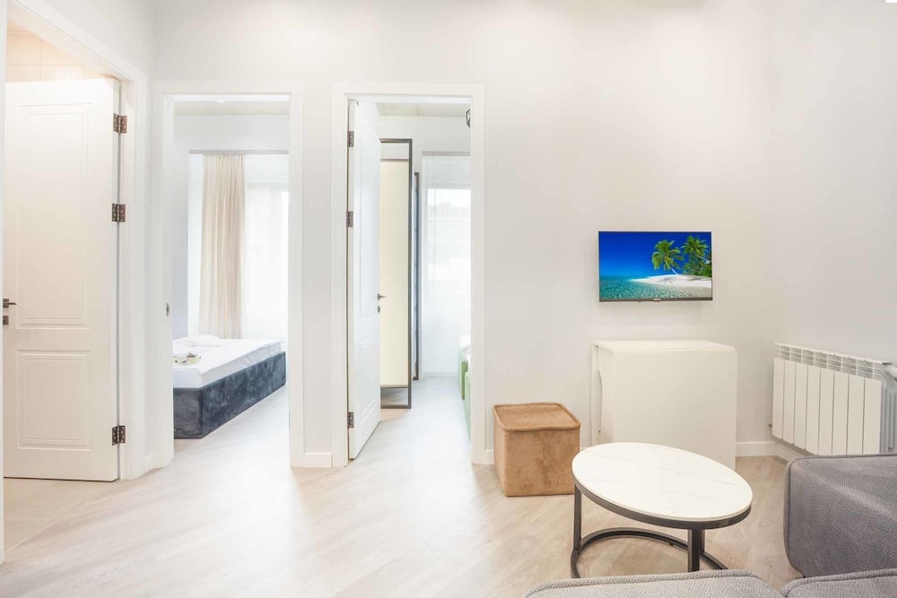 Stay inn on Amiryan 26/4
