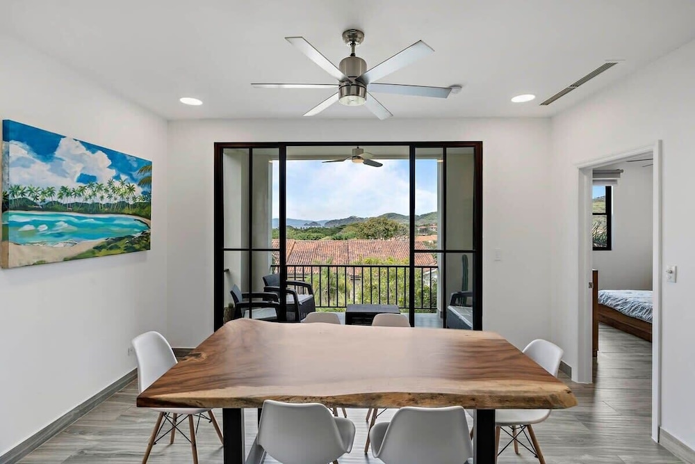3-BD on 3rd Floor with Great Ocean View