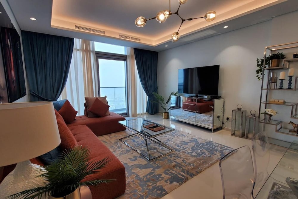 Ptr-6109 Luxury 2 BHK Paramount Midtown
