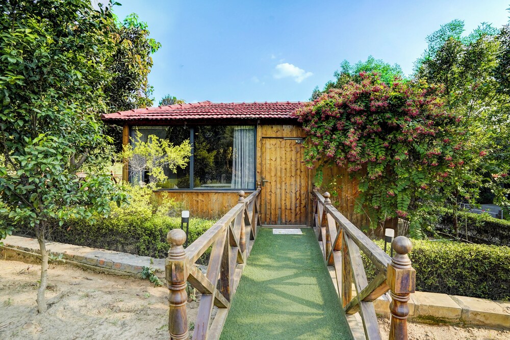 Alaya Stays Fortezza | Pet-friendly 6-BHK Farmhouse With Private Pool