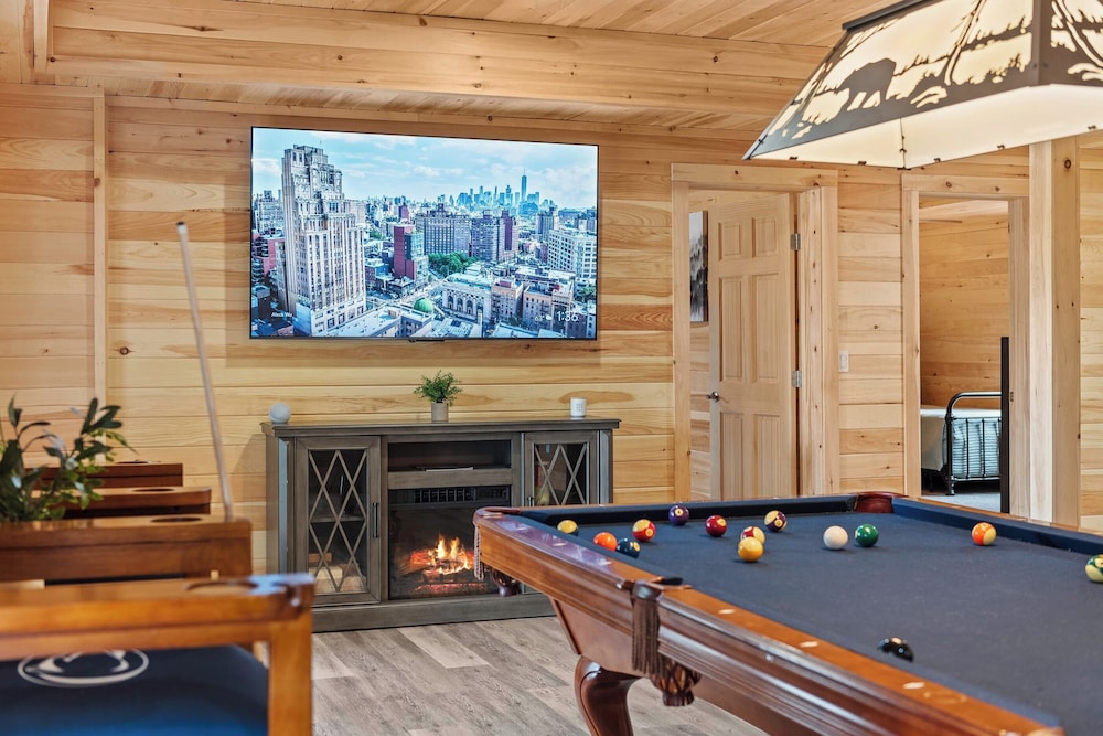 Nittany Cabin by Avantstay Lakefront, View, Firepit