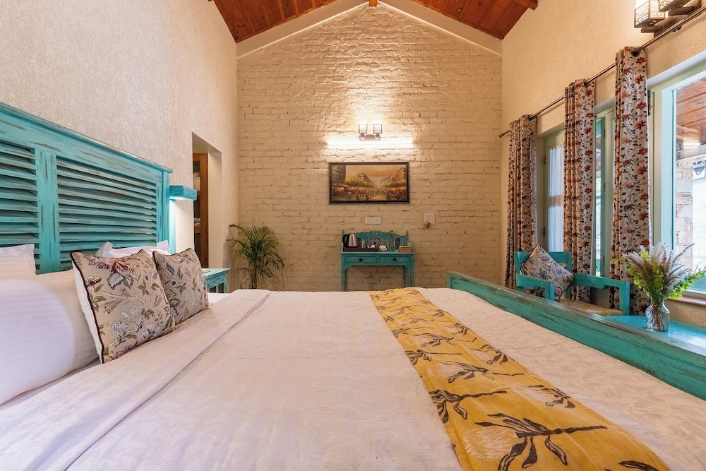 Echor Malusara Lakeview Retreat Bhimtal