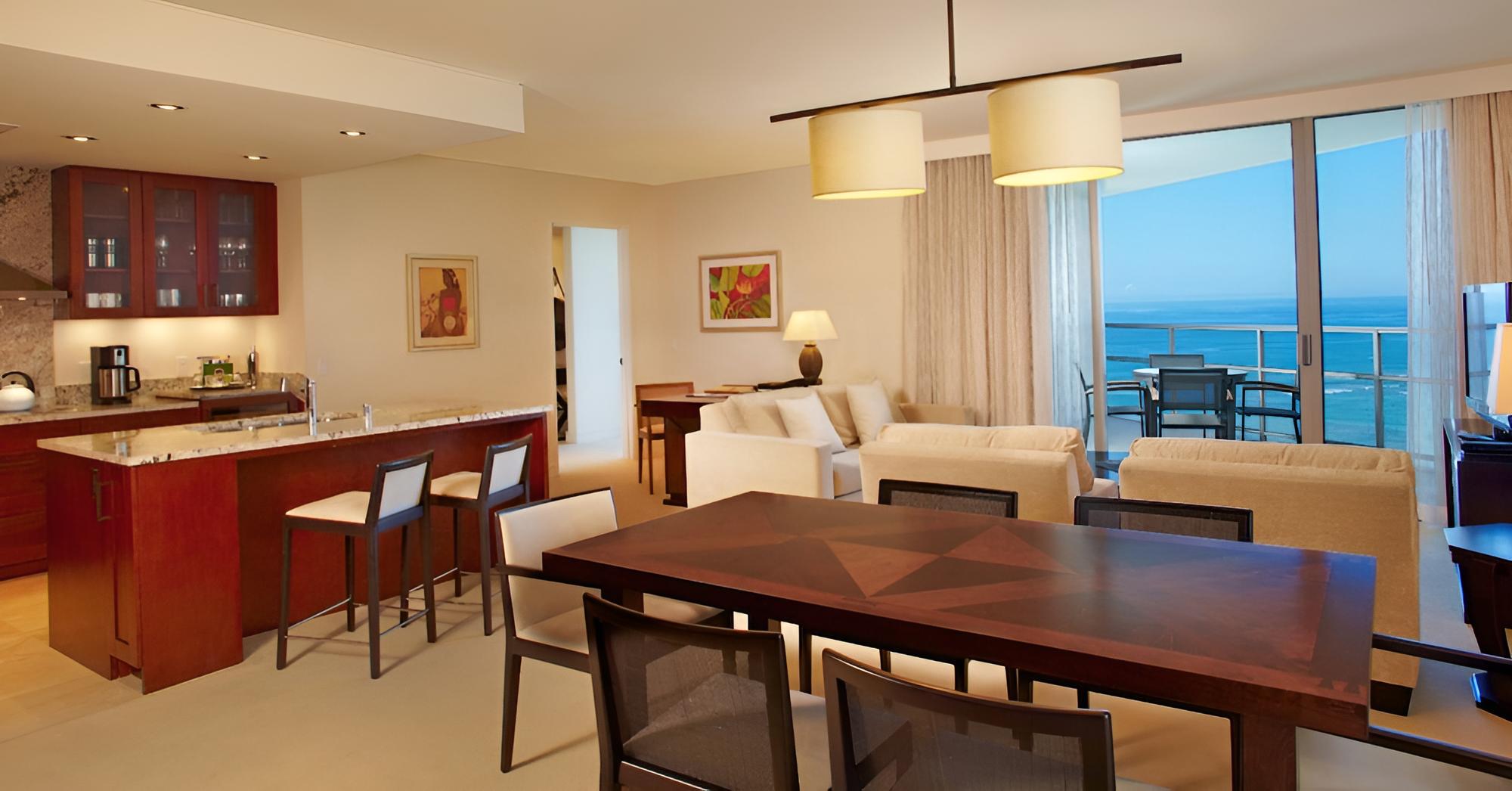 Jet Luxury @ The Trump Waikiki