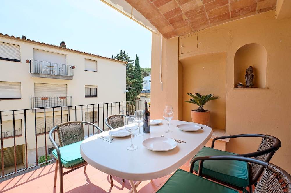 Llevant in Llafranc With 3 Bedrooms and 2 Bathrooms