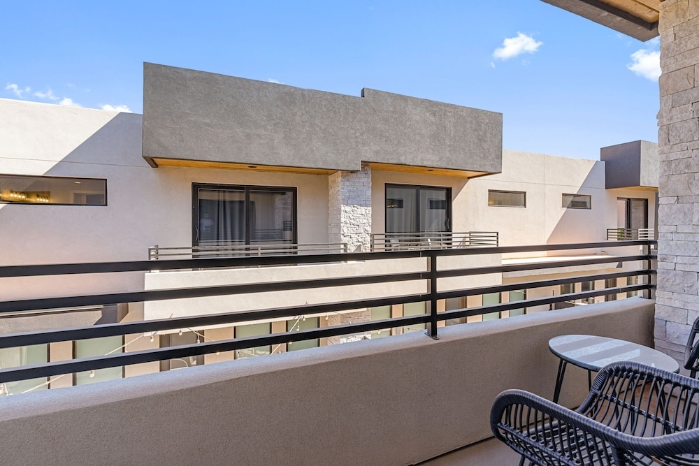 Sundance Edge 6 Bedroom Home