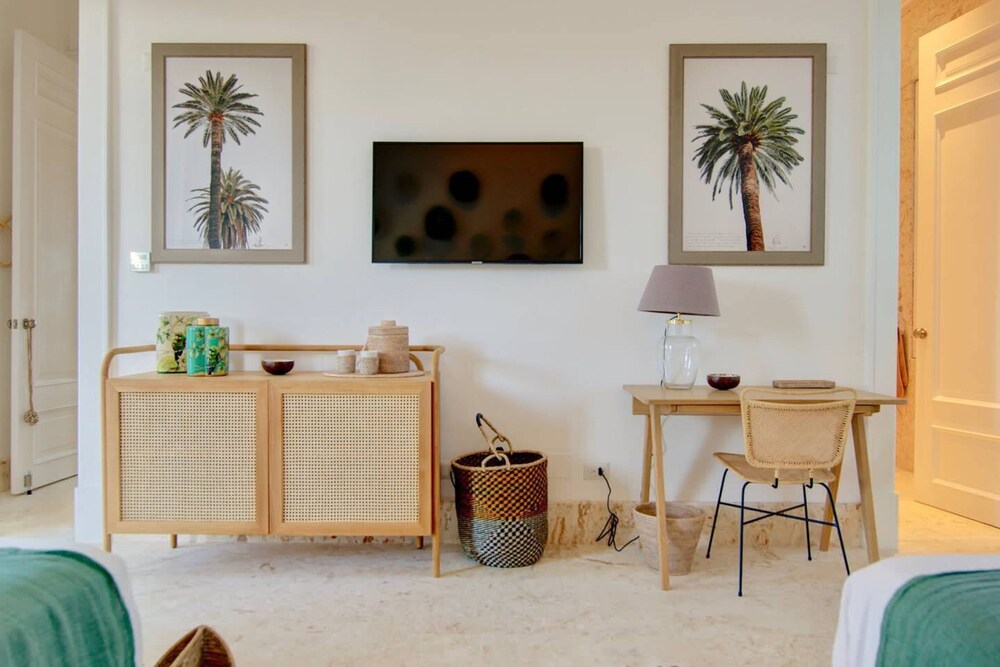Villa Alta Gracia w Private Pool Designer Decor