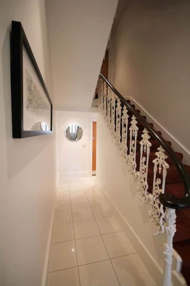 Princes Square Serviced Apartments by Concept Apartments