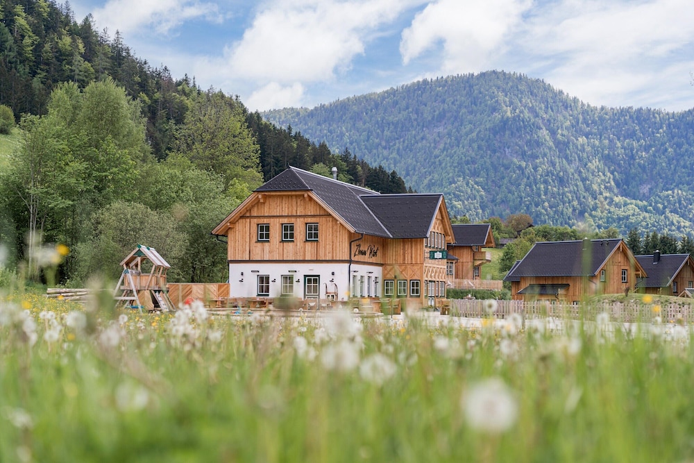 Chalet Near Grundlsee & Loser Ski Lift