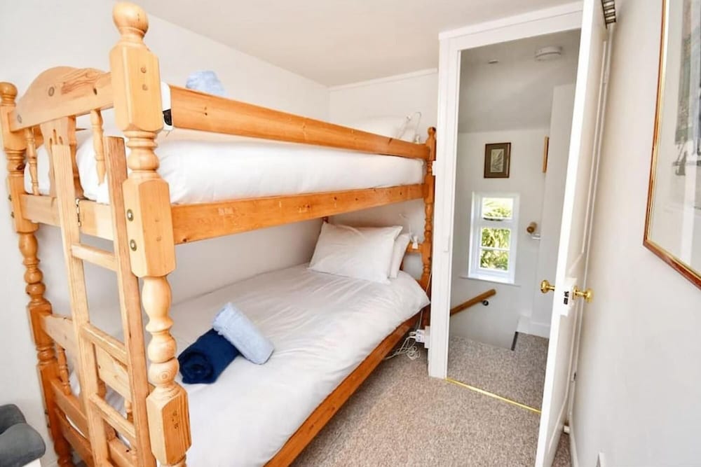 Mulberry Cottage Coastal Holiday Home view 5