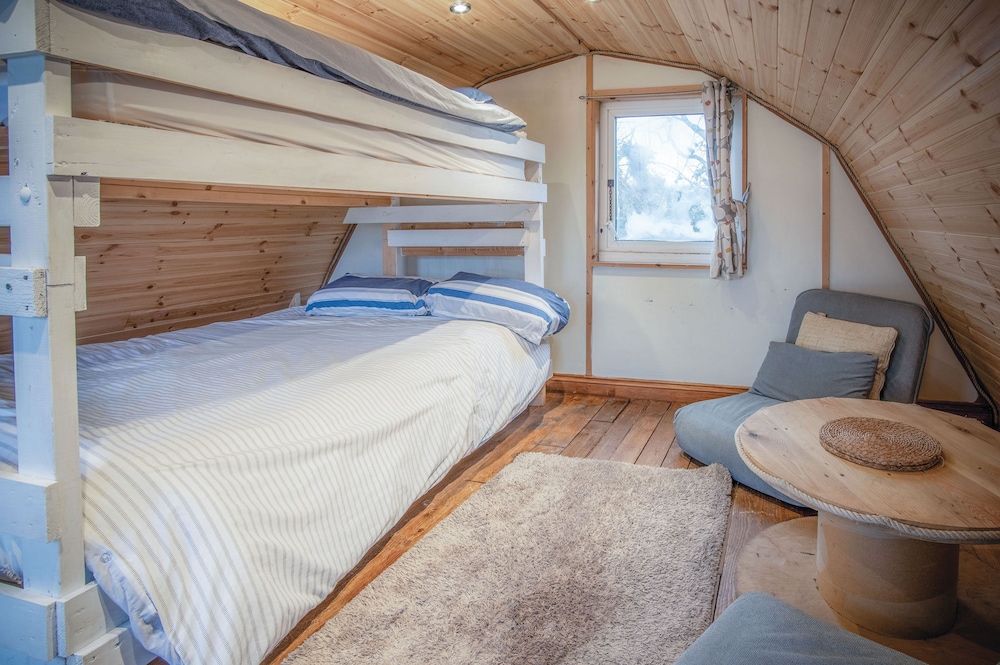 The Pod - 1 Bedroom - Freshwest Beach Retreat view 2