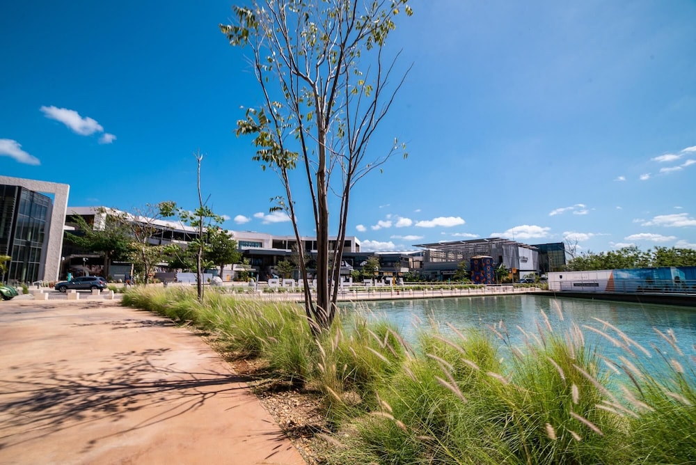 Deluxe and Unique 3BR Condo by The Harbor North of M Rida