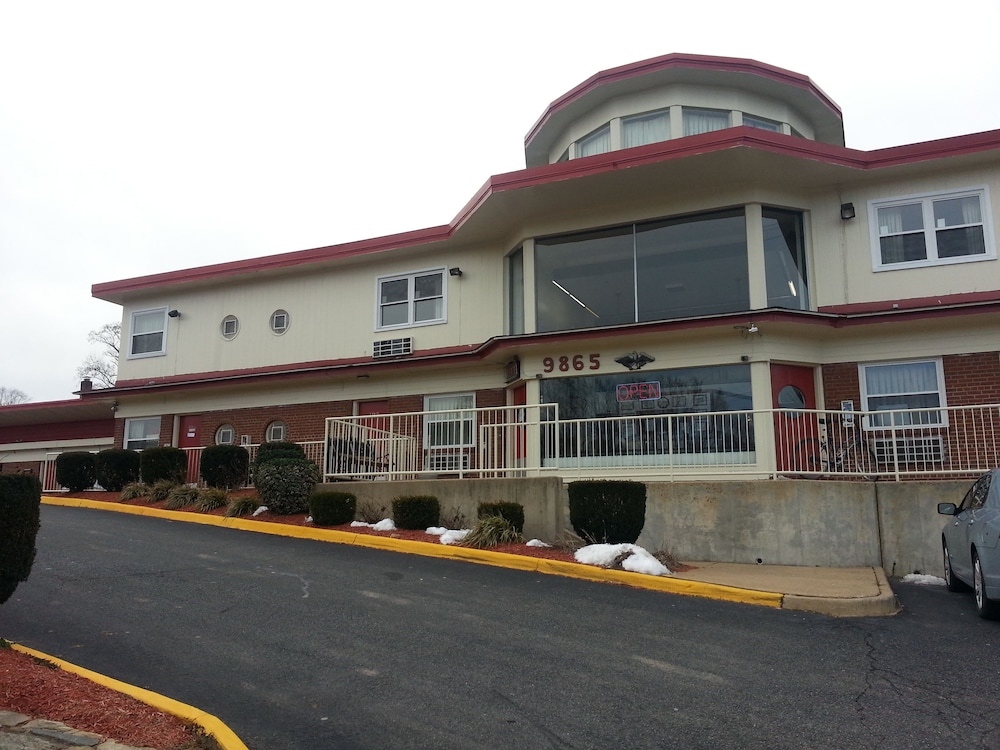 Lee High Inn