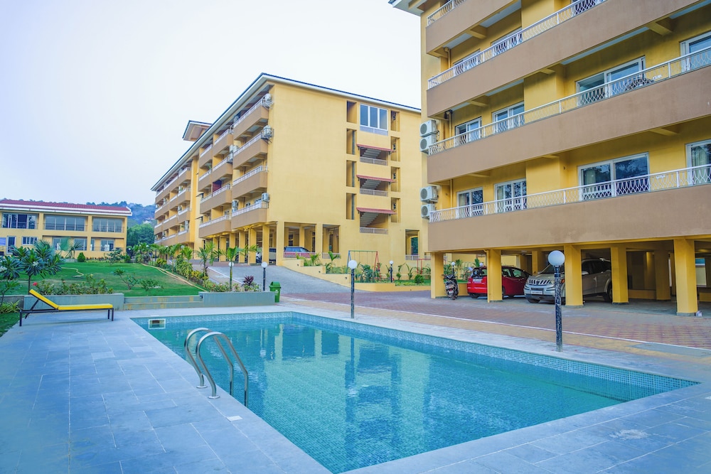 Alaya Stays Veera Marina 1BHK with Pool
