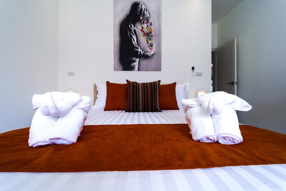 New Modern 3 Bedroom Pool Villa MB3