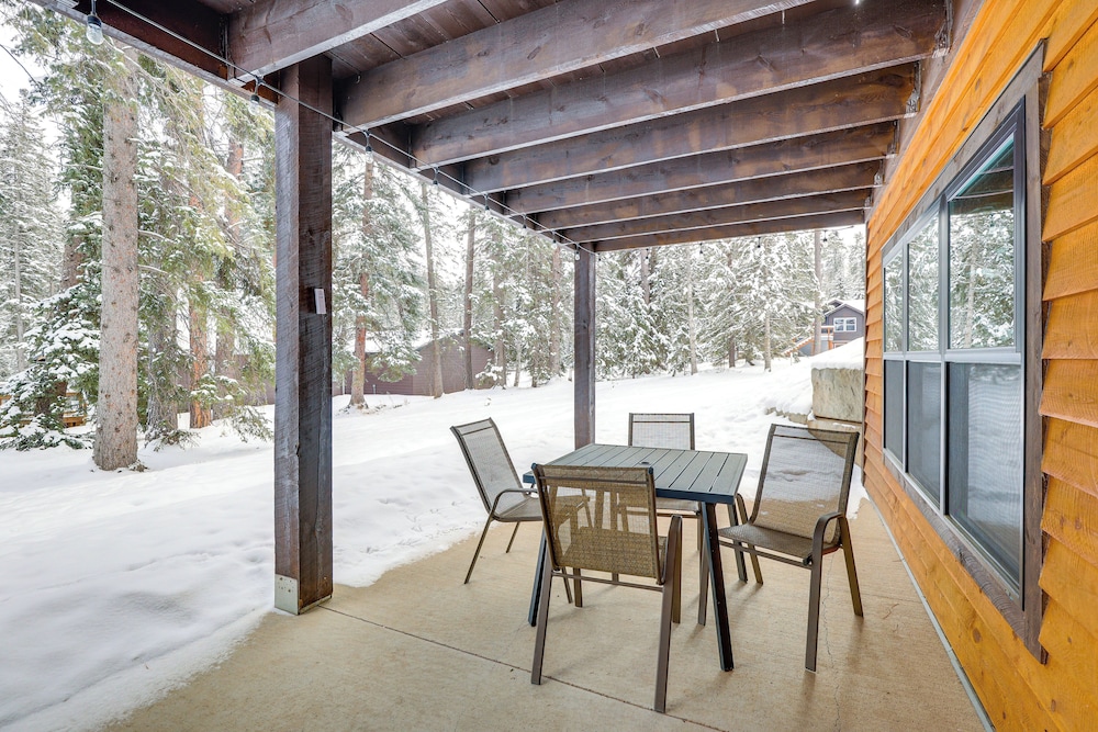 Hot Tub + Deck: Secluded Black Hills Retreat!