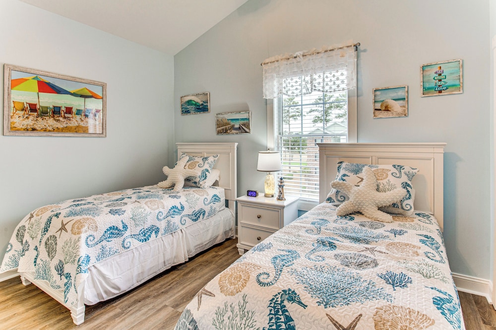 3 Mi to Myrtle Beach: Condo w/ Pool Access