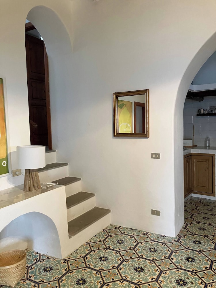 Casa Bacco, Capistello