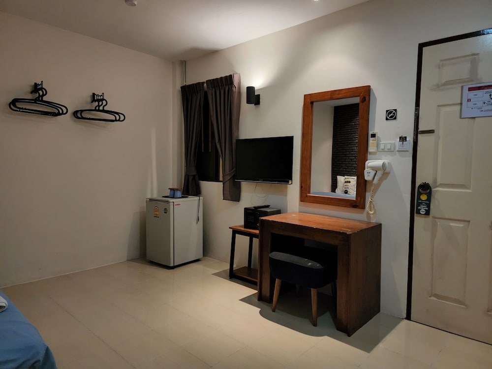 Dfeel House