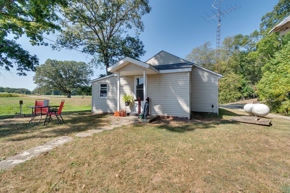 Pets Welcome: Tranquil Retreat w/ Yard in Jewett!
