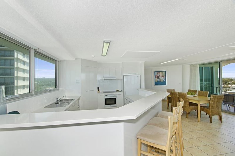 Chateau Royale Beach Resort Maroochydore