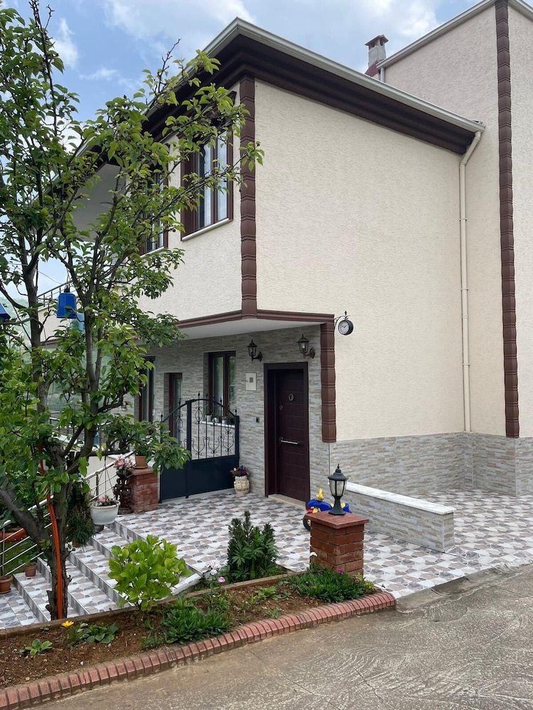 Garden House Villa