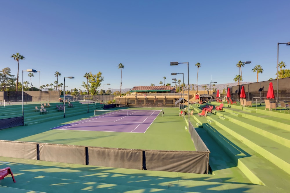Pet-friendly Stay w/ Patio in Palm Desert Resort!