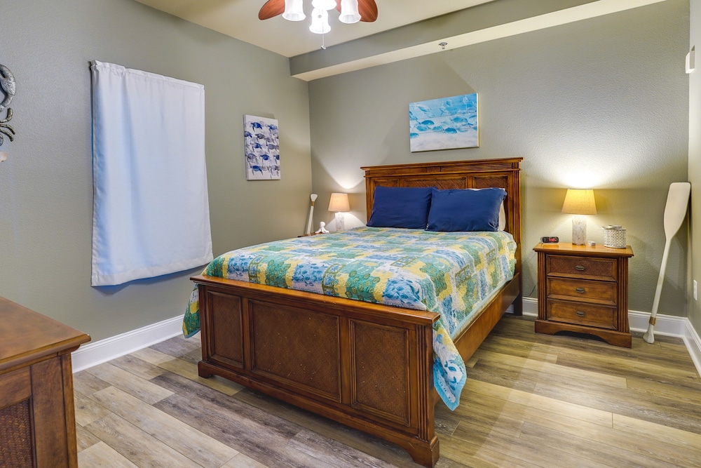 PCB Vacation Rental w/ Balcony & Beach Access!