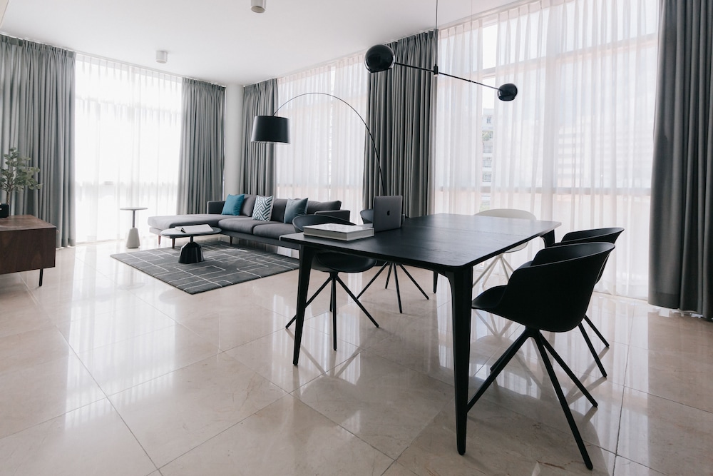 Blue Arch Suites - The Notre Dame Saigon