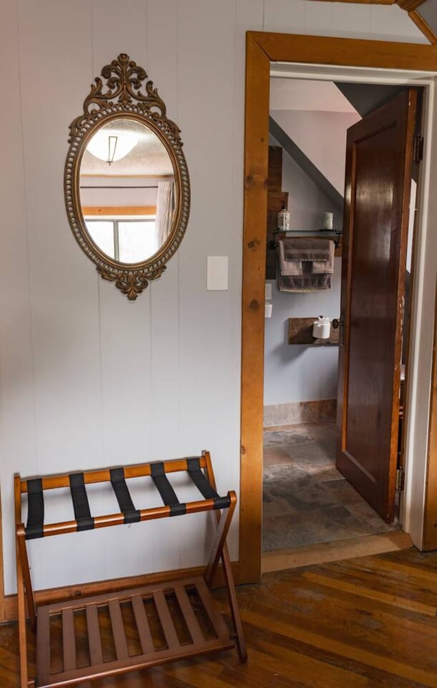 Columbine Roadhouse-4br Mountain Retreat Near Durango