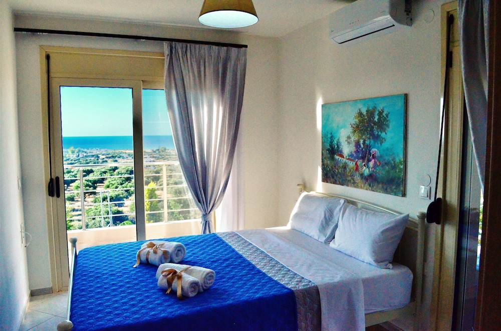 Luxury Holiday Villas Gouves