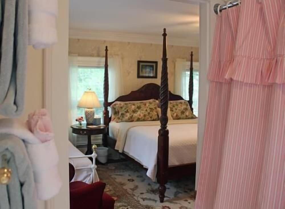 Captain David Kelley House Bed & Breakfast