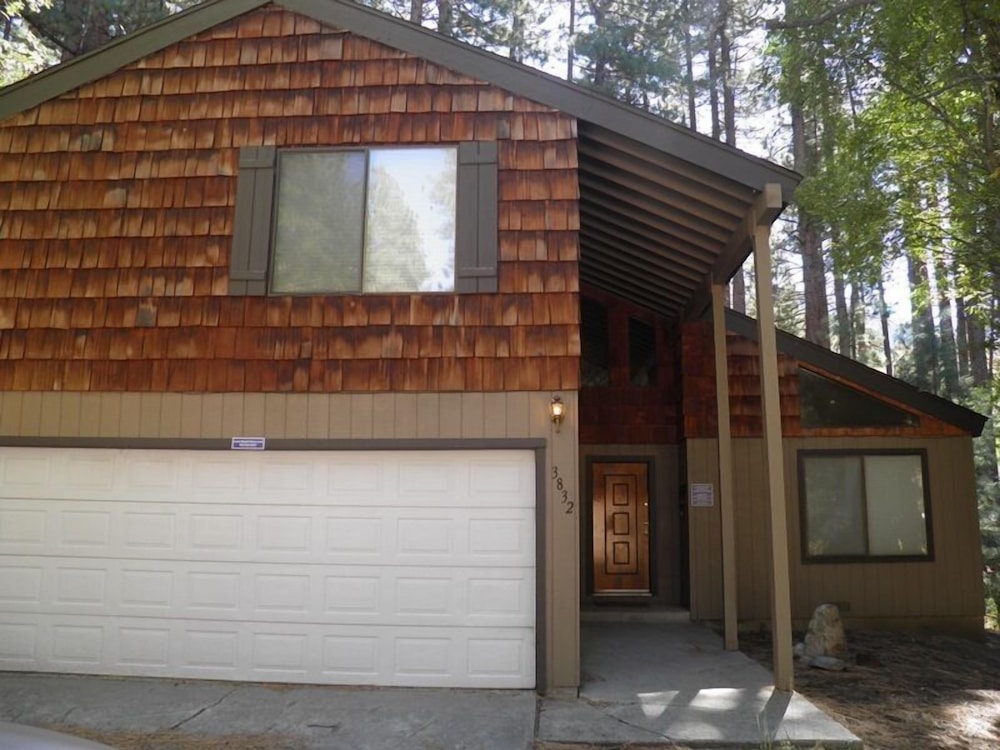 3832 Regina Rd.