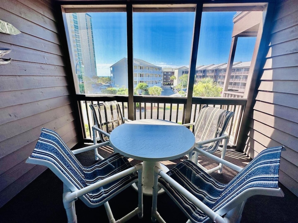 Tilghman Beach And Racquet Club 242 3 Bedroom Condo by RedAwning view 5