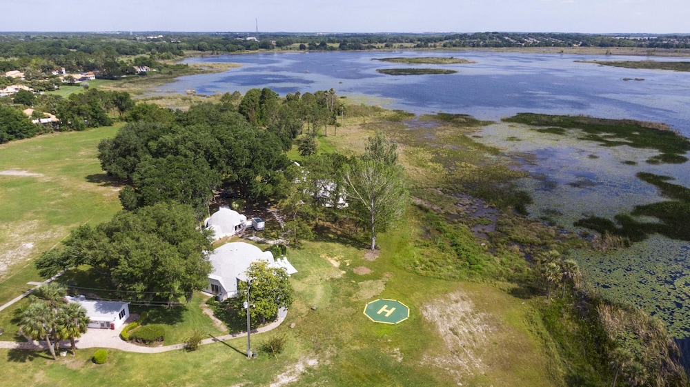 Orlando Vacations - Sumner Lake House 2 Bedrooms - Property Image 17