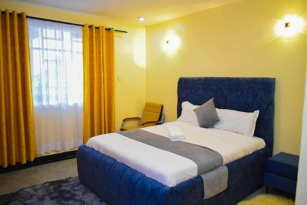 Lux Suites Fancy Getaway Apartments