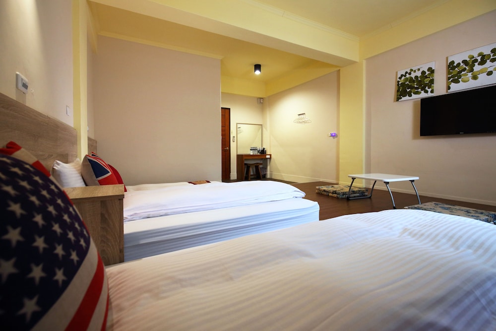 Corner House - Hostel