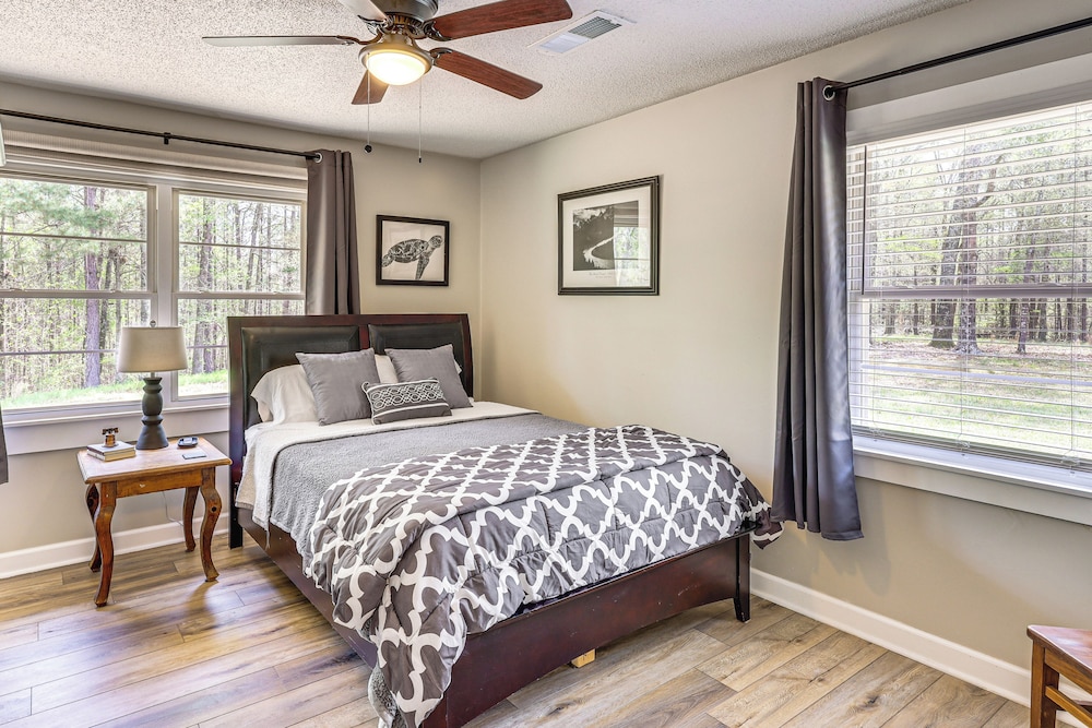 Fall & Football Vibes: Titus Retreat w/ Game Room