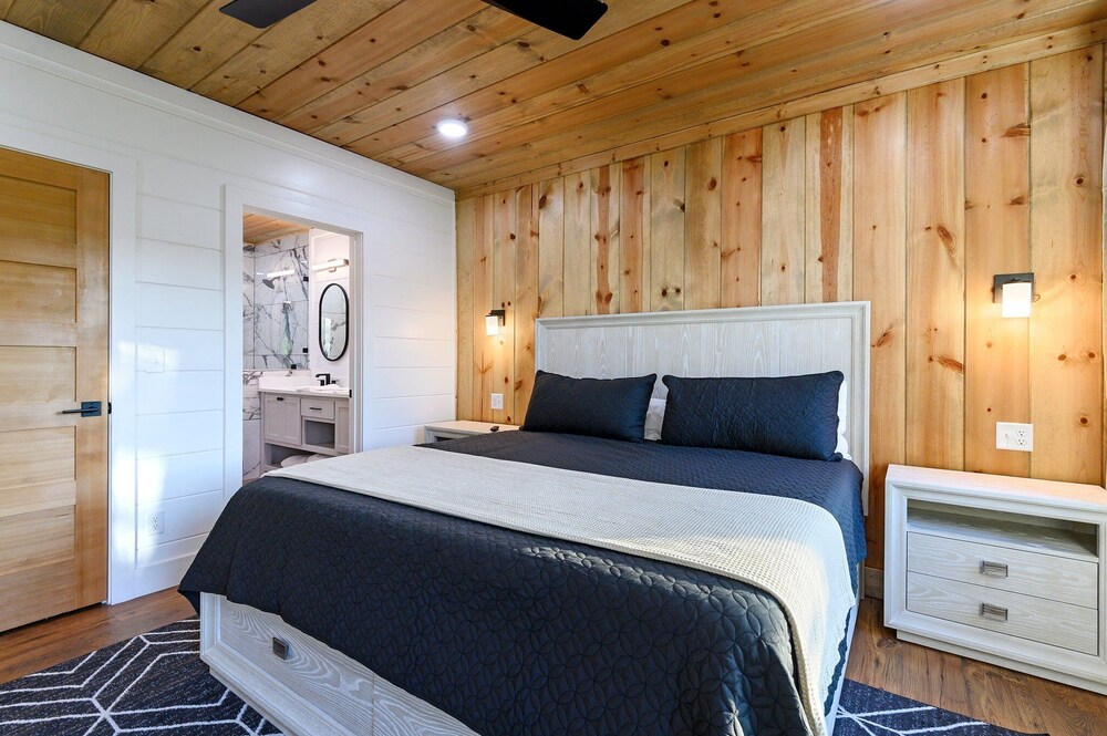 Luxury Retreat in Broken Bow