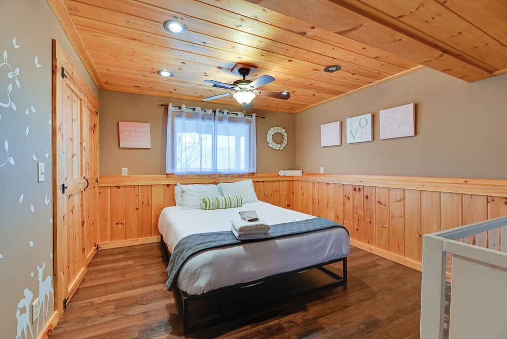 The Toasted Marshmallow Ski & Lake Retreat
