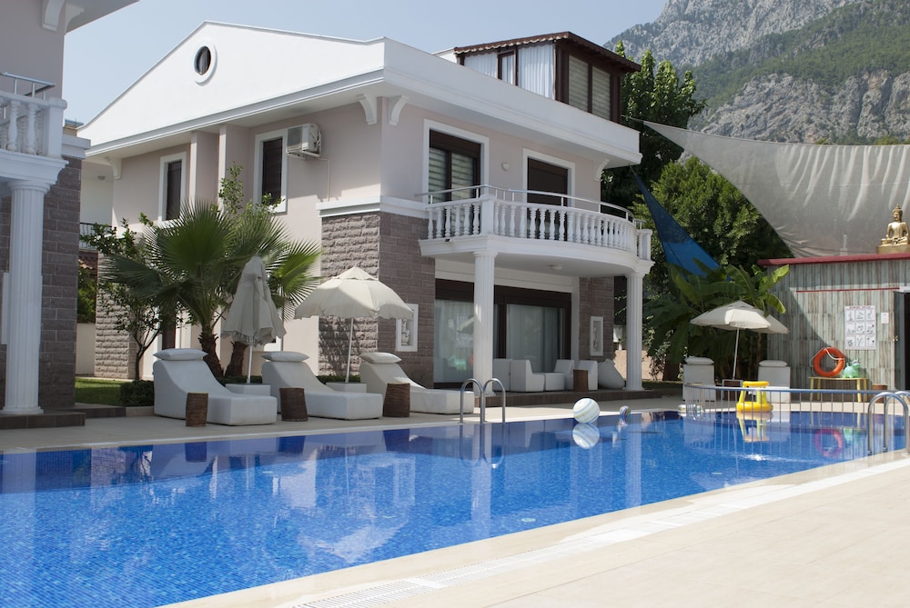 Bamont Villas