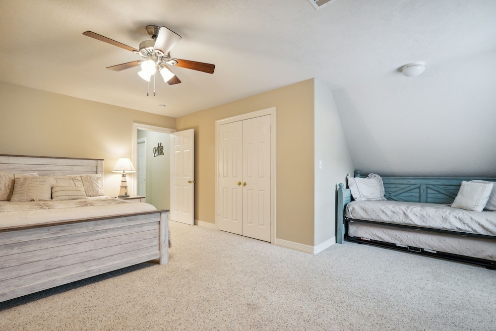 Wooded Lake Retreat 3 Bedroom Home