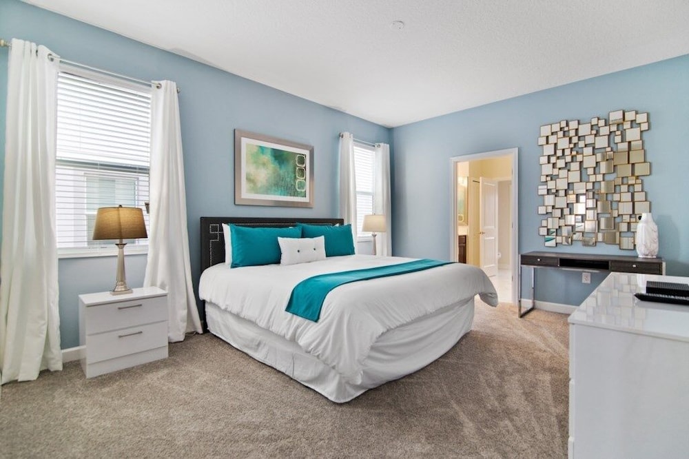 Spacious 8 Bed Pool Home With Game Room 8 Bedroom Condo by RedAwning view 4