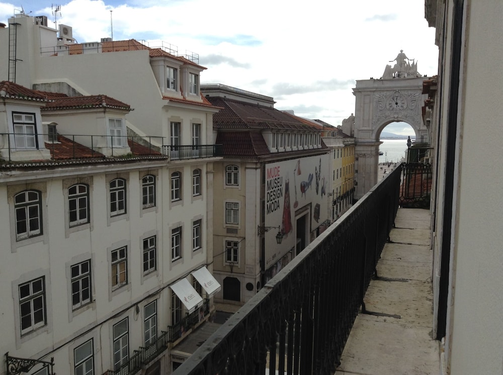 Lisbon RiverView Hostel