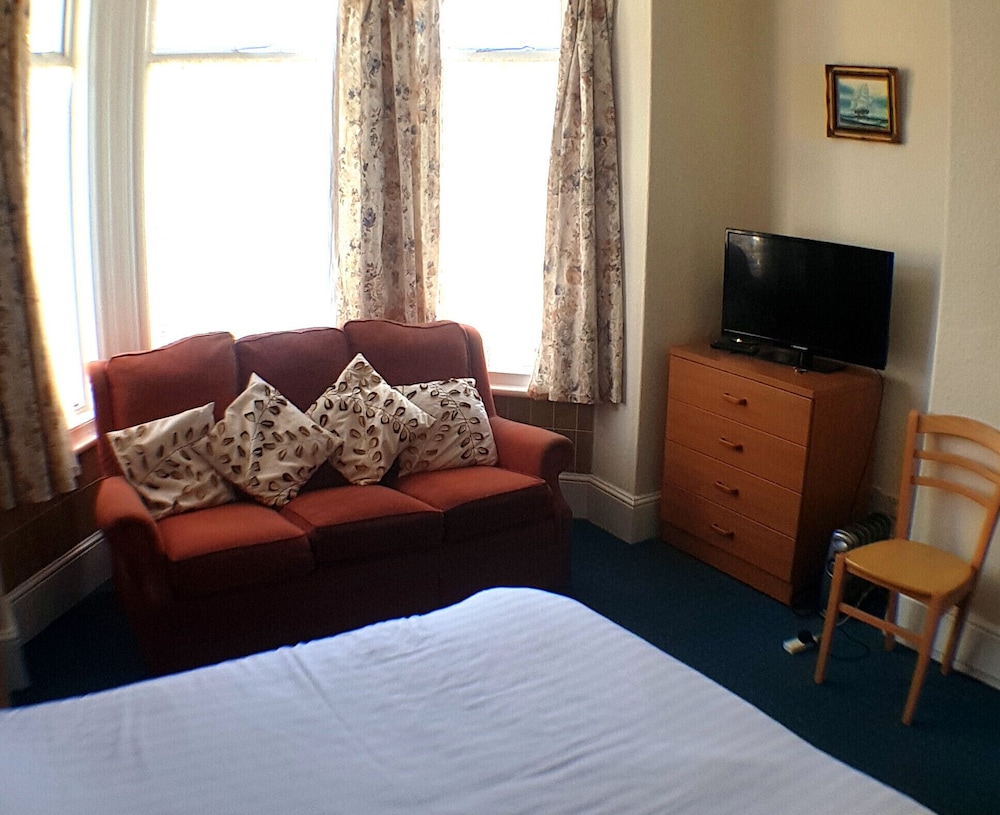 4 Berth, First Floor Flat, Glen Villa 3 view 3