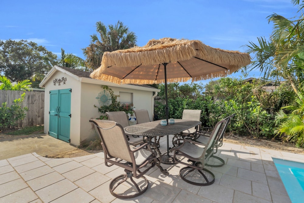 Luxury Pool Dog Friendly Central To Naples And Marco Island By Sky Run Naples 3 Bedroom Home