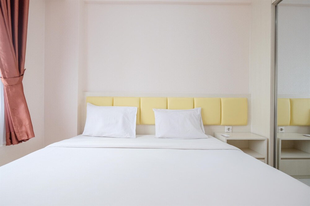 Comfort 2BR at 15th Floor Podomoro Golf View Apartment