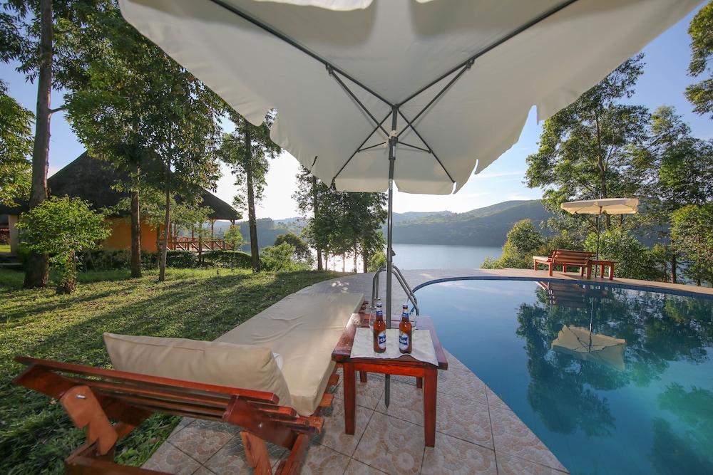 Crater Safari Lodge
