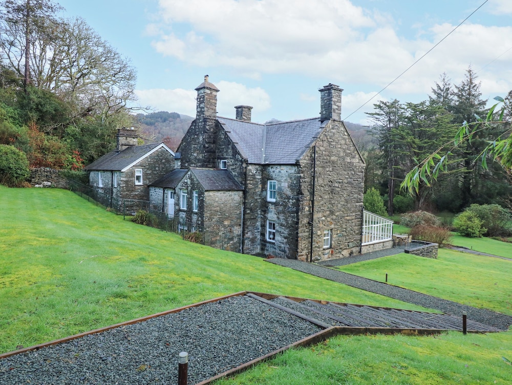 Tan Llan