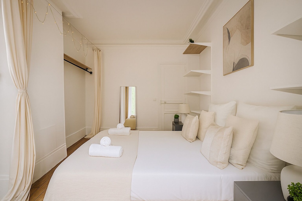 Spacieux appartement a Montmartre