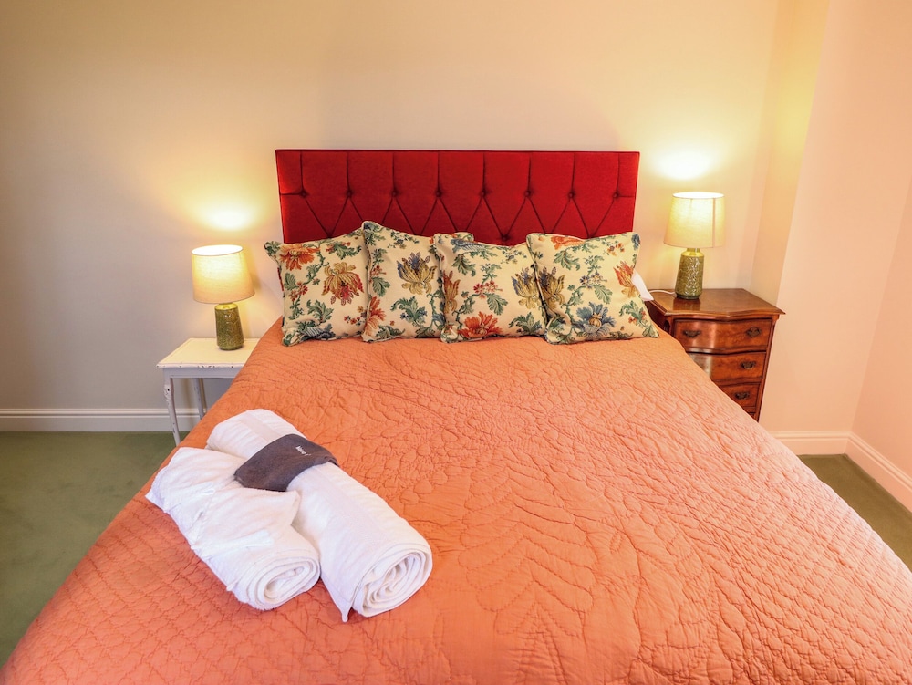 Moon Field Lodge